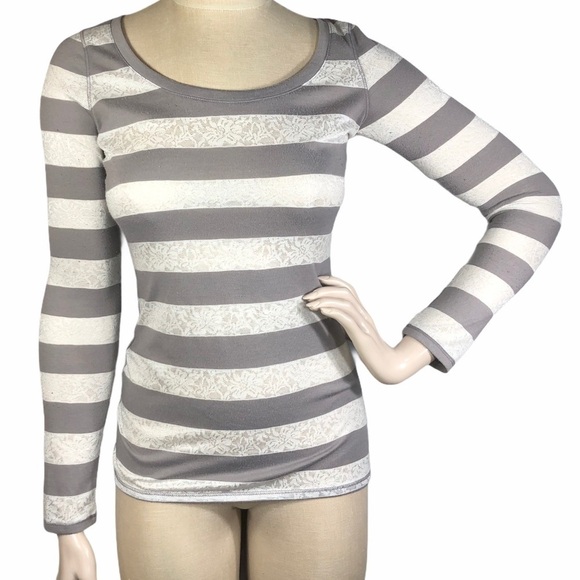 Express Striped Lace Gray White Top sz Small - Picture 1 of 5